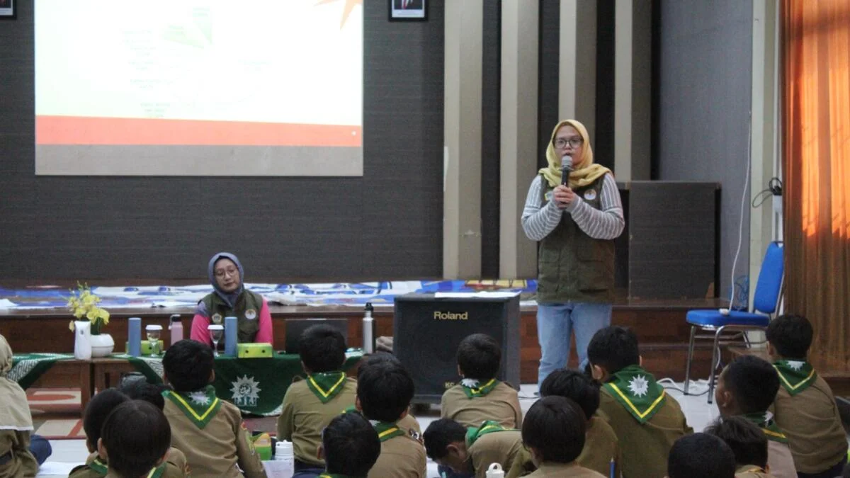 Ubah Sampah Jadi Berkah: 90 Siswa Kelas 4 SDMM Berguru Langsung ke DLH Gresik