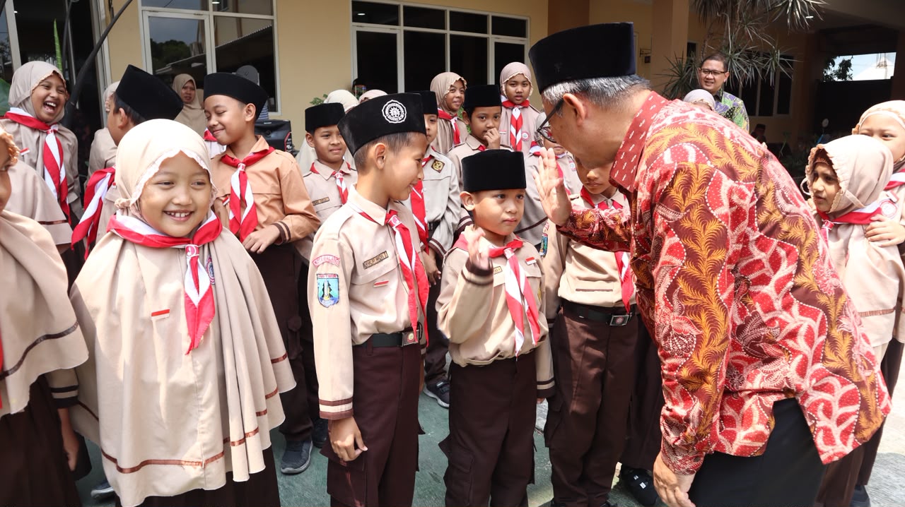 Dialog di MIC Manis, Abdul Mu’ti: Cari Sekolah Unggul, Lihat Sekolah Muhammadiyah