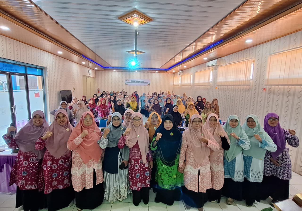 Dari Grogi Jadi Glow Up: MPK PDA Kudus Bekali 106 Kader dengan Public Speaking