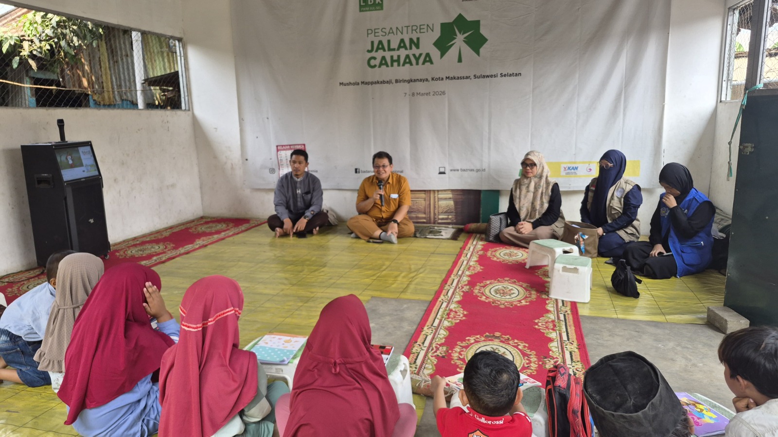 Mahasiswa KPI Unismuh Dampingi Pendidikan dan Dakwah di Kampung Pemulung
