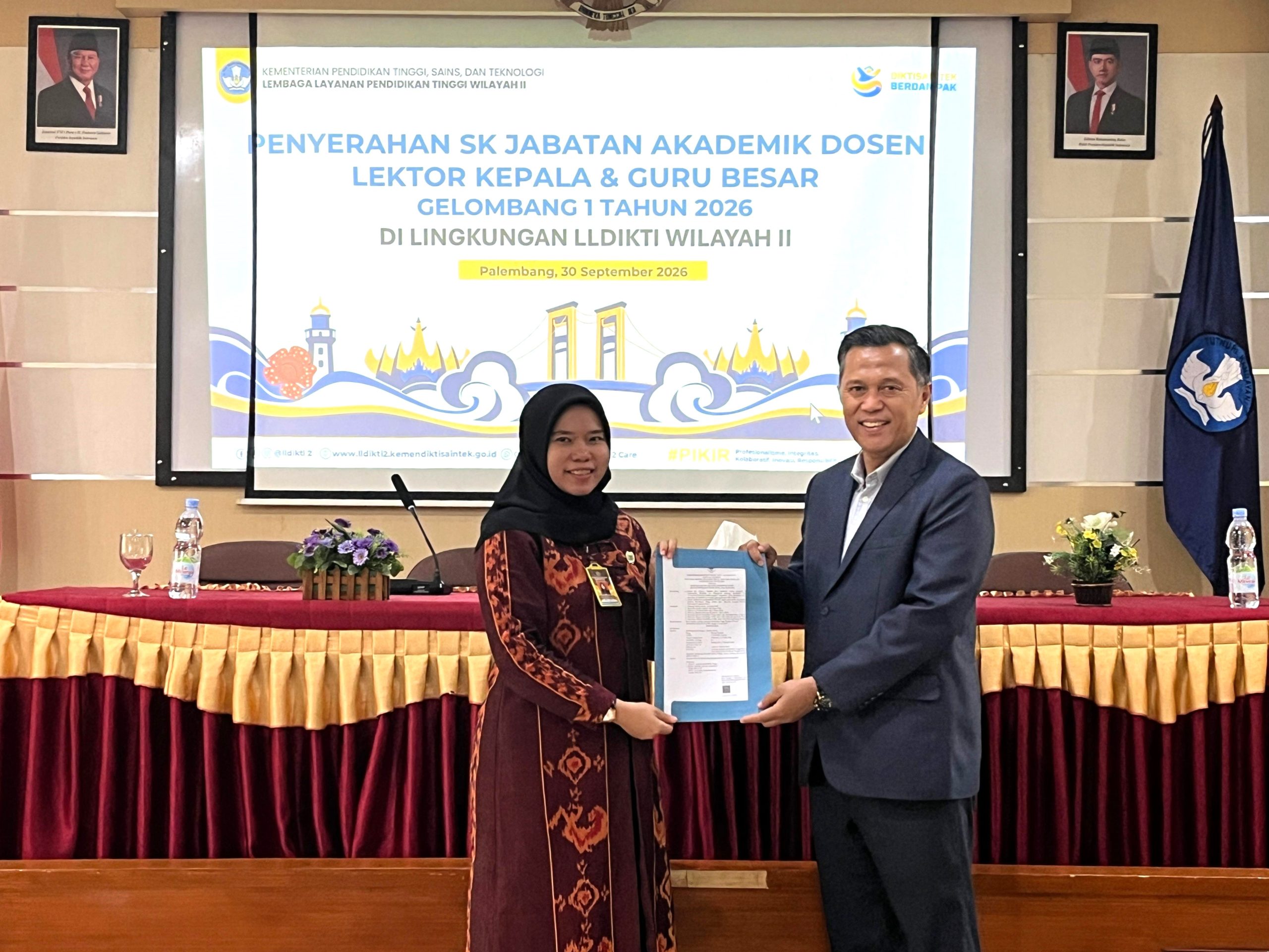 Dua Dosen Unmuh Babel Terima SK Lektor Kepala dari LLDIKTI Wilayah II